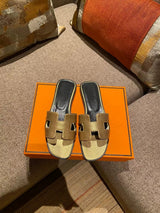 Claquettes - Cuir Véritable